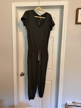Vuori Dark Gray V-Neck Short Sleeve Jumpsuit